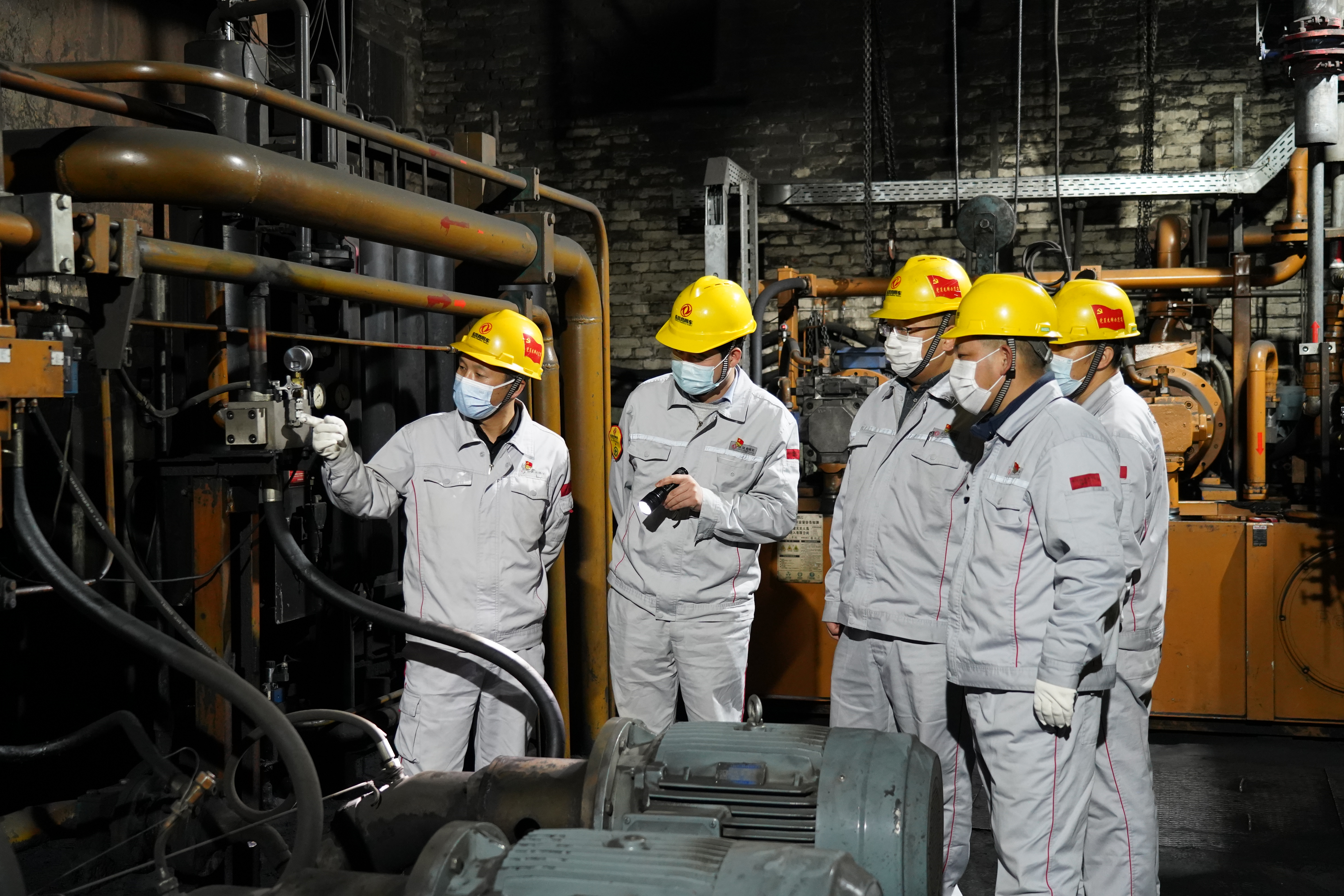 鍛造公司副總經(jīng)理羅永消防專項檢查 (1).JPG