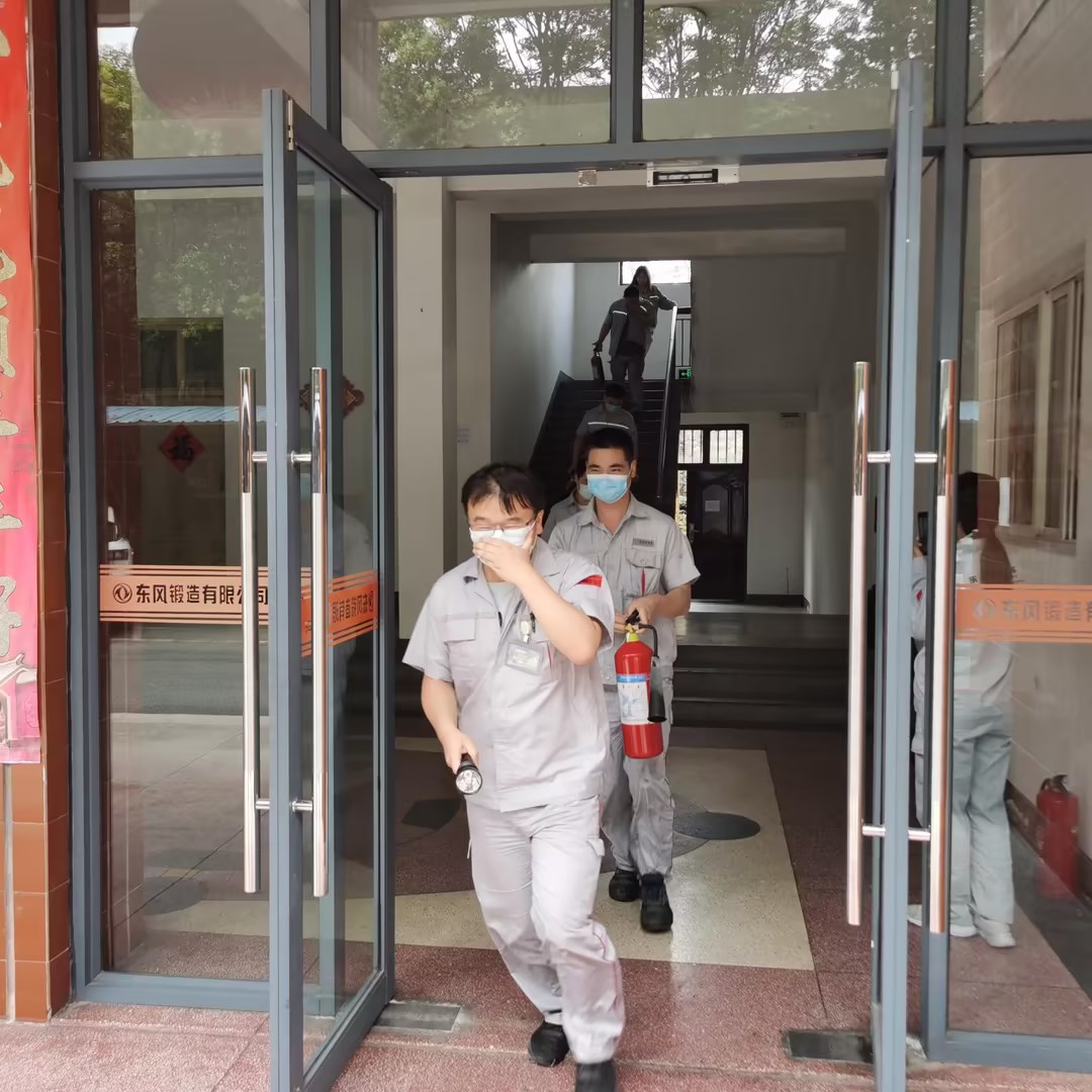 機(jī)關(guān)演練 (1).jpg 機(jī)關(guān)演練 (1).jpg