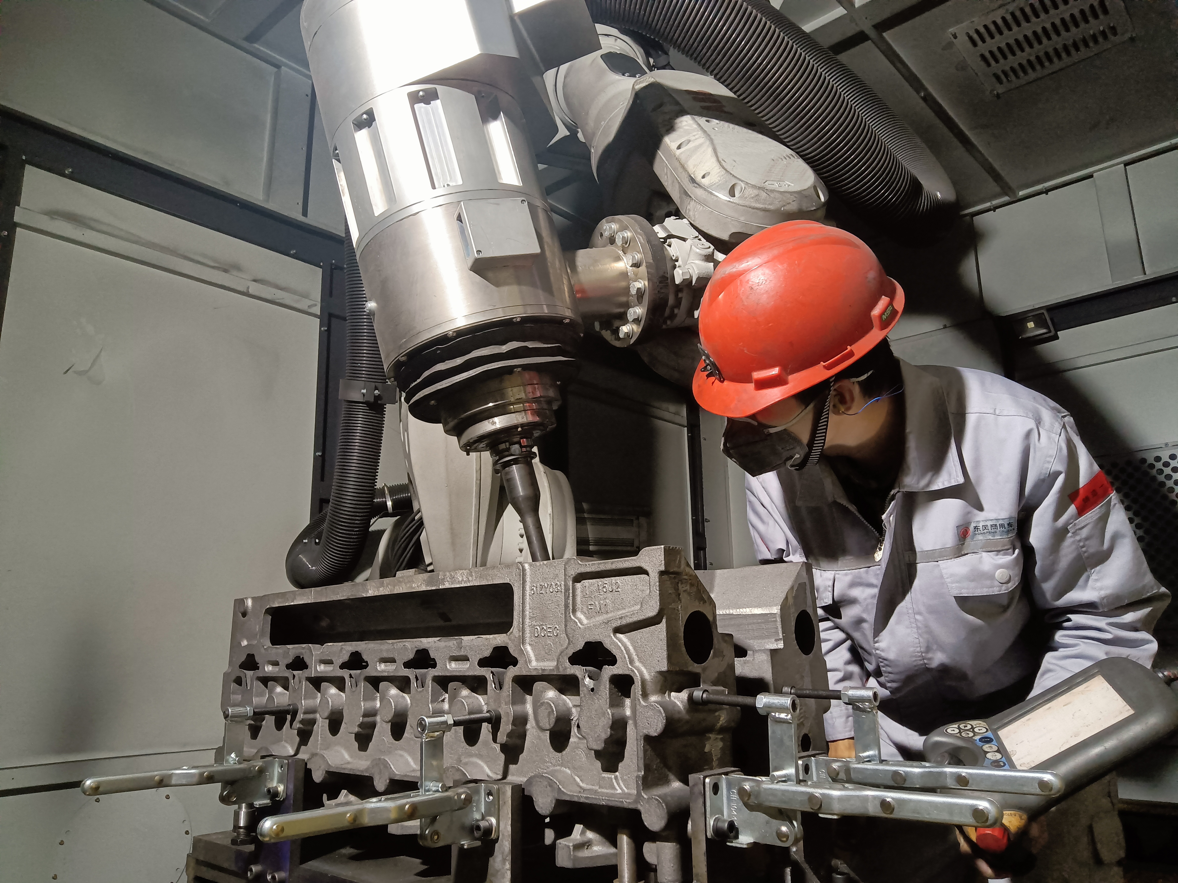 機器人調試.jpg 機器人調試.jpg