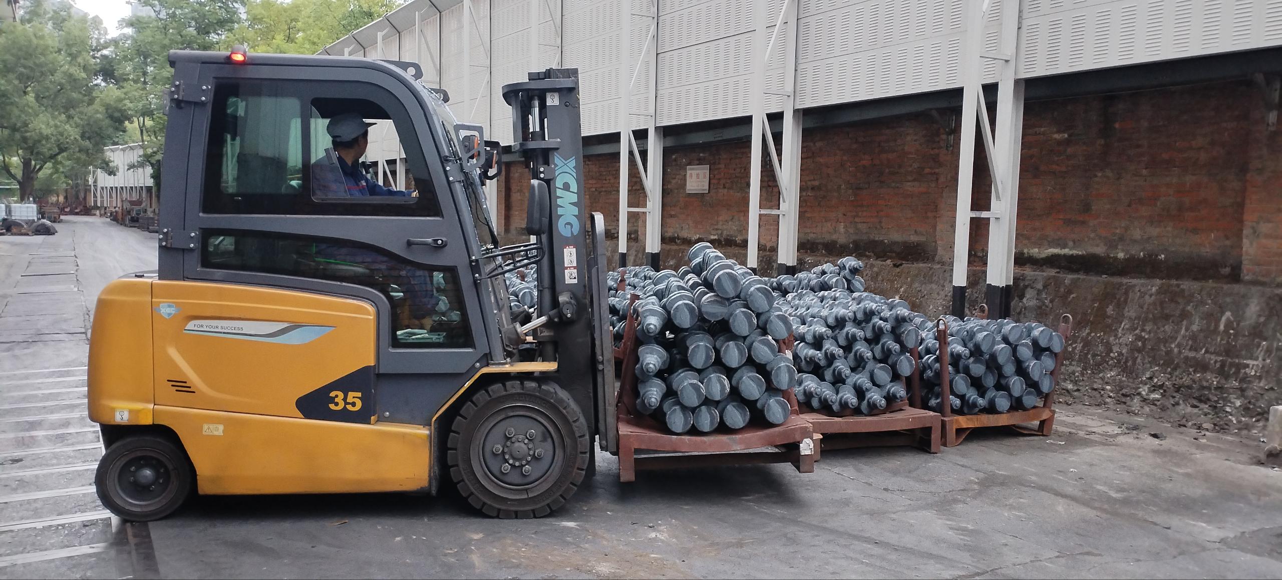 倒運鍛件.jpg 倒運鍛件.jpg